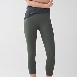 Worn once! Lululemon zone in crop!